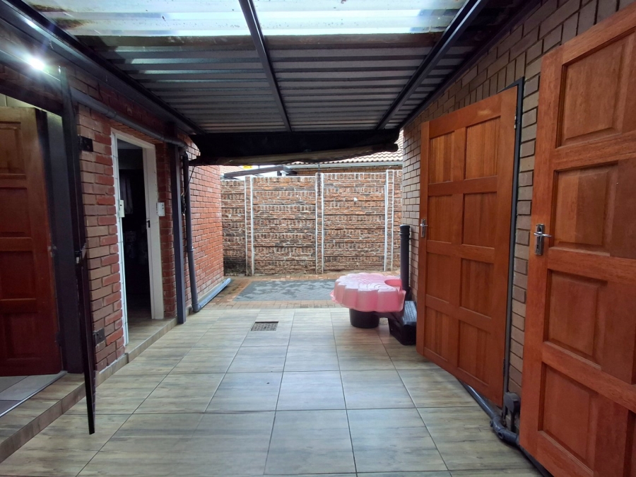 4 Bedroom Property for Sale in Montana Park Gauteng