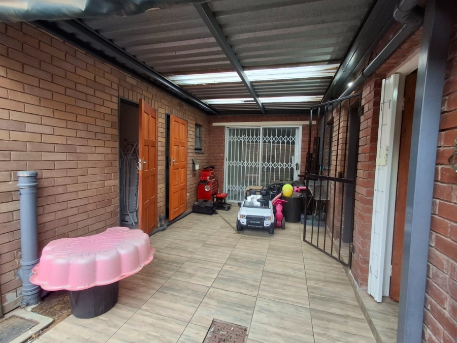 4 Bedroom Property for Sale in Montana Park Gauteng