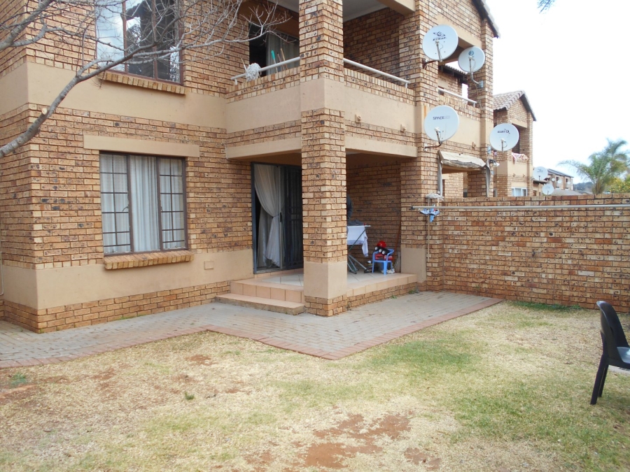To Let 2 Bedroom Property for Rent in Monavoni Gauteng