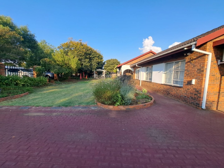 3 Bedroom Property for Sale in Visagie Park Gauteng