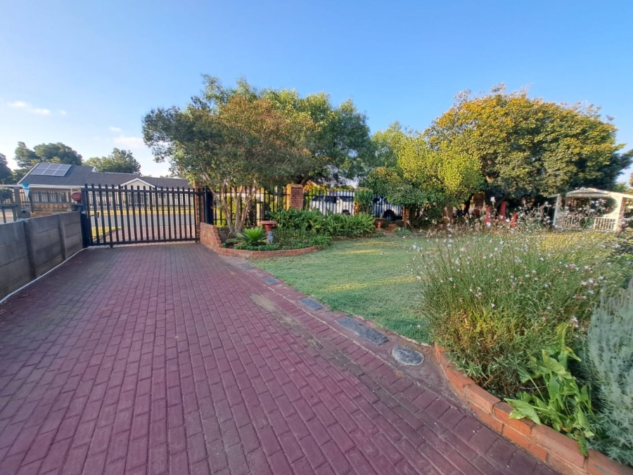 3 Bedroom Property for Sale in Visagie Park Gauteng
