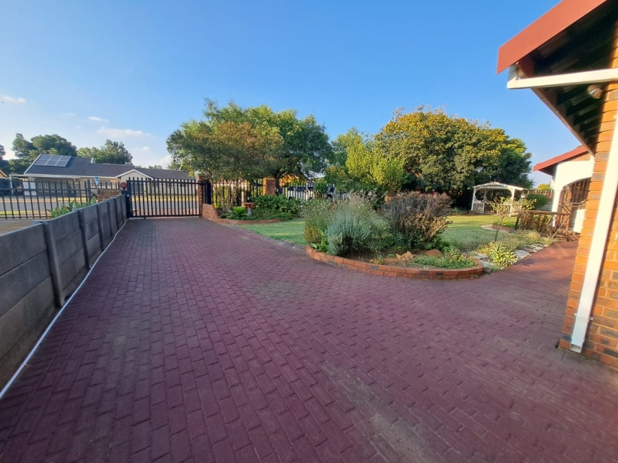 3 Bedroom Property for Sale in Visagie Park Gauteng