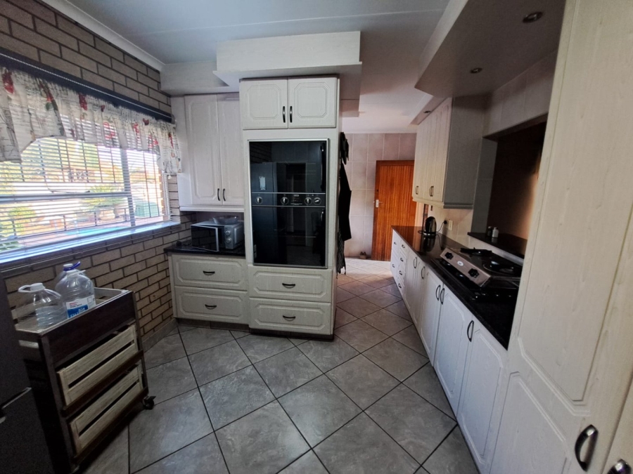 3 Bedroom Property for Sale in Visagie Park Gauteng