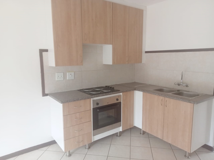 To Let 1 Bedroom Property for Rent in Noordwyk Gauteng