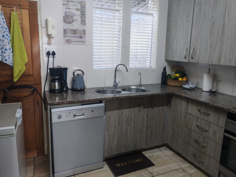 3 Bedroom Property for Sale in Eldoraigne Gauteng