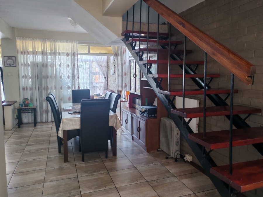 3 Bedroom Property for Sale in Eldoraigne Gauteng