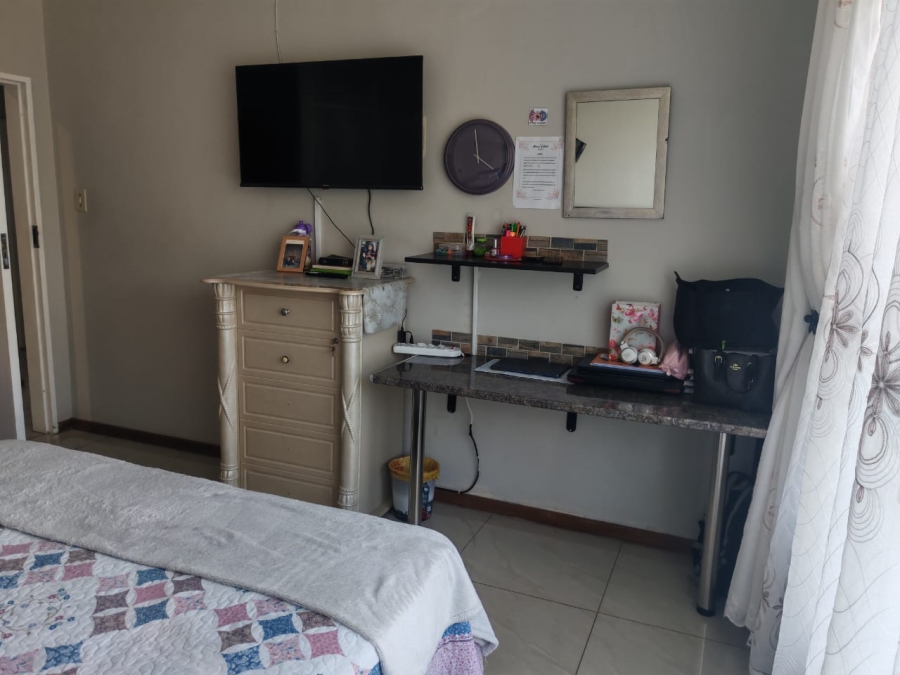 3 Bedroom Property for Sale in Eldoraigne Gauteng