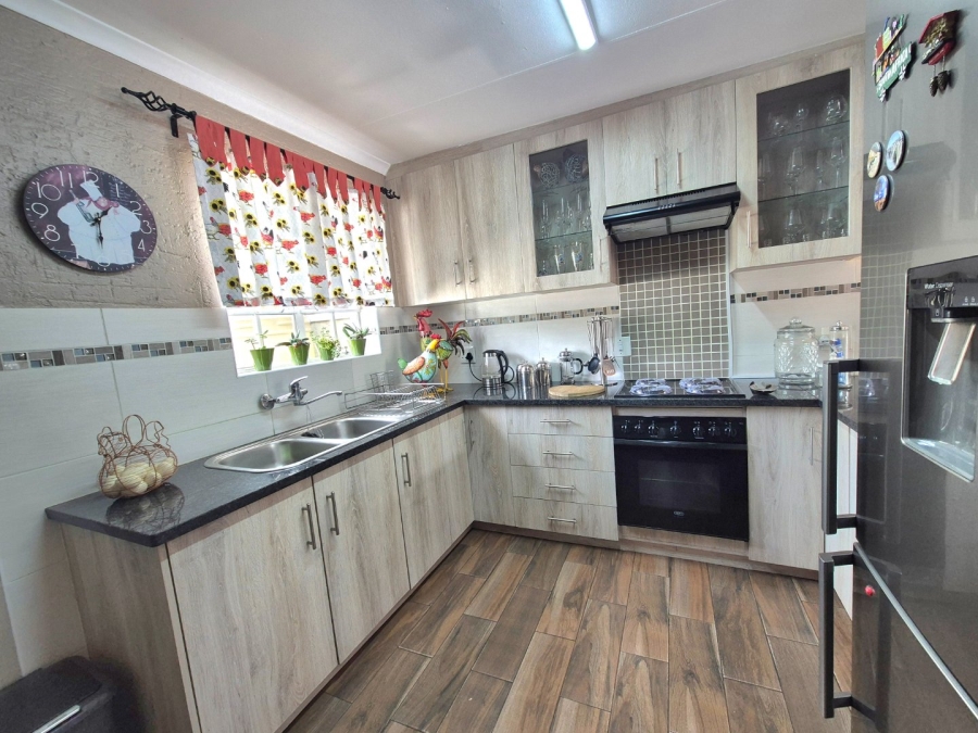 3 Bedroom Property for Sale in Vanderbijlpark SW 5 Gauteng
