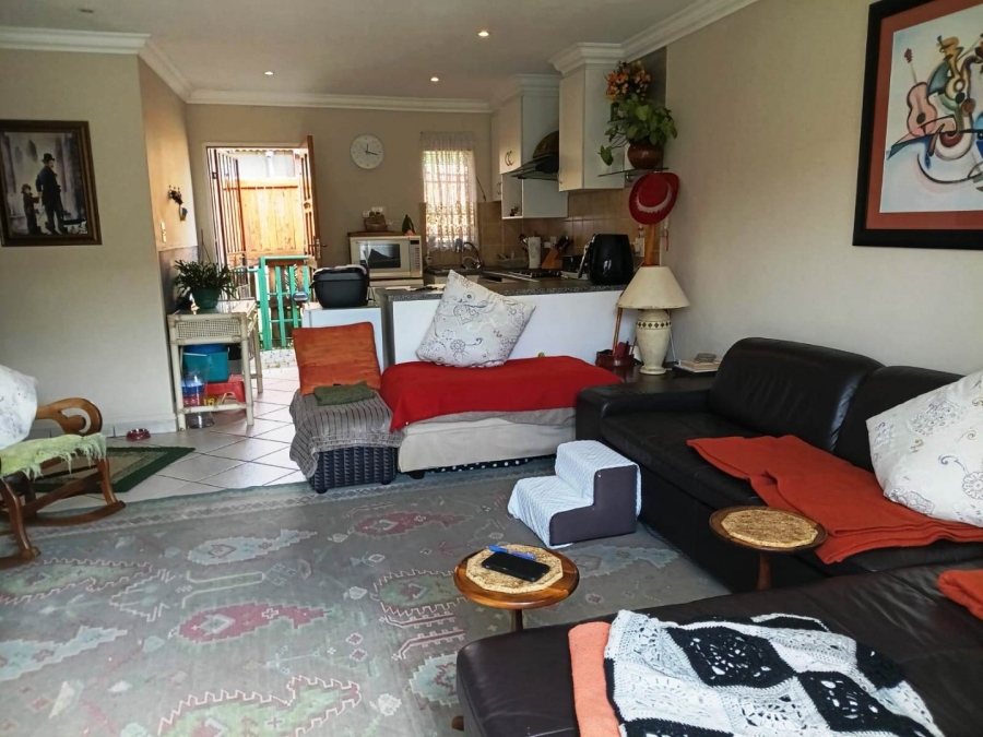 2 Bedroom Property for Sale in Illiondale Gauteng
