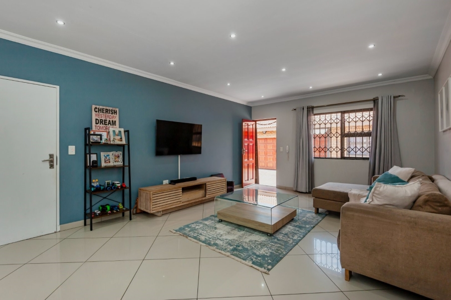 3 Bedroom Property for Sale in New Redruth Gauteng