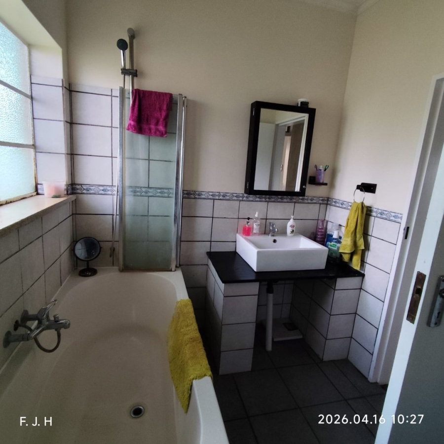 2 Bedroom Property for Sale in Edenvale Central Gauteng