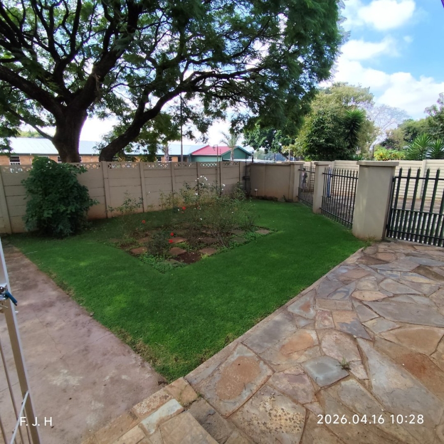 2 Bedroom Property for Sale in Edenvale Central Gauteng