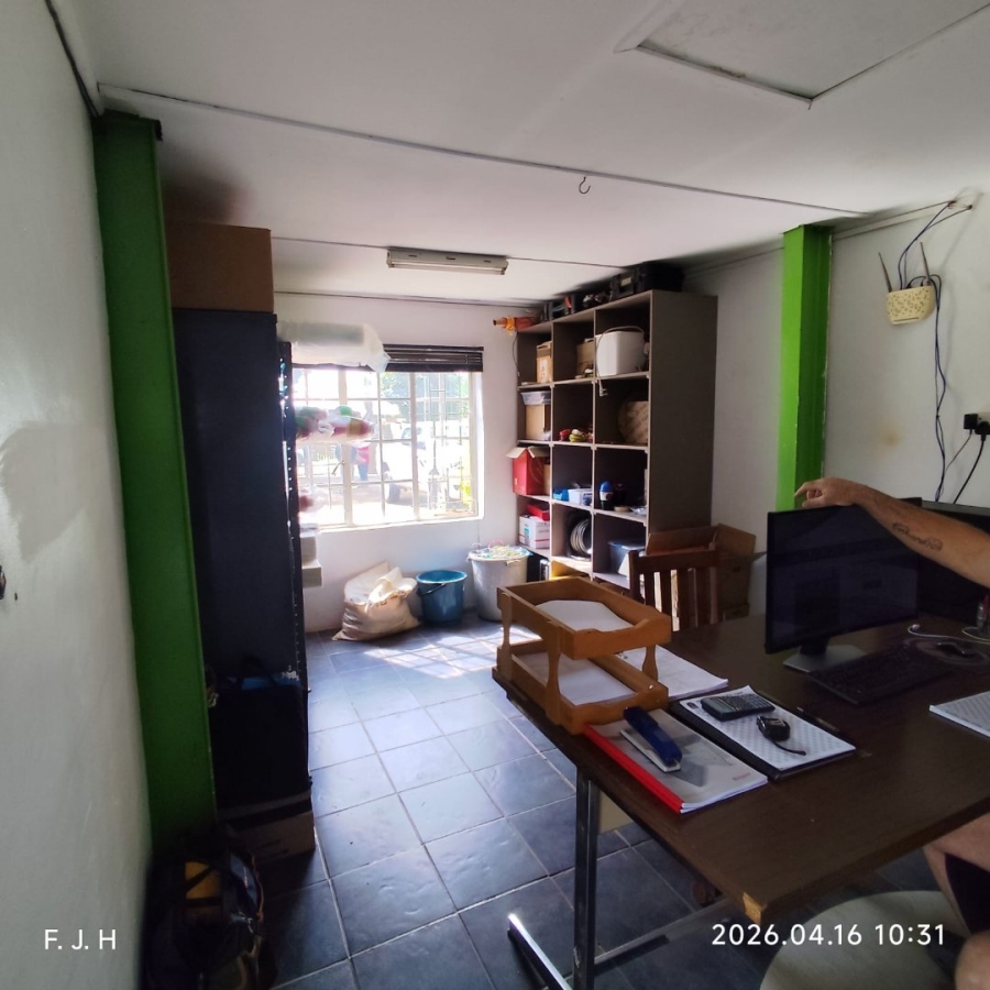 2 Bedroom Property for Sale in Edenvale Central Gauteng