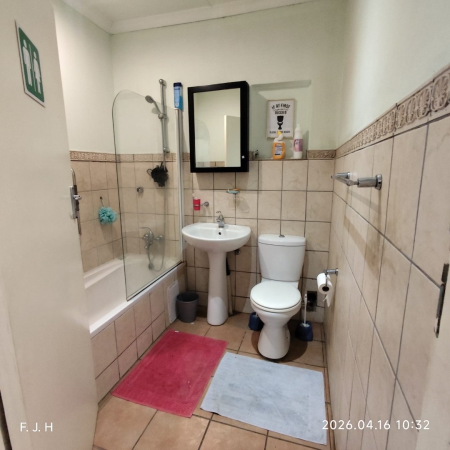 2 Bedroom Property for Sale in Edenvale Central Gauteng