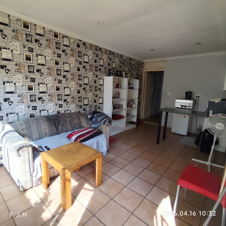 2 Bedroom Property for Sale in Edenvale Central Gauteng