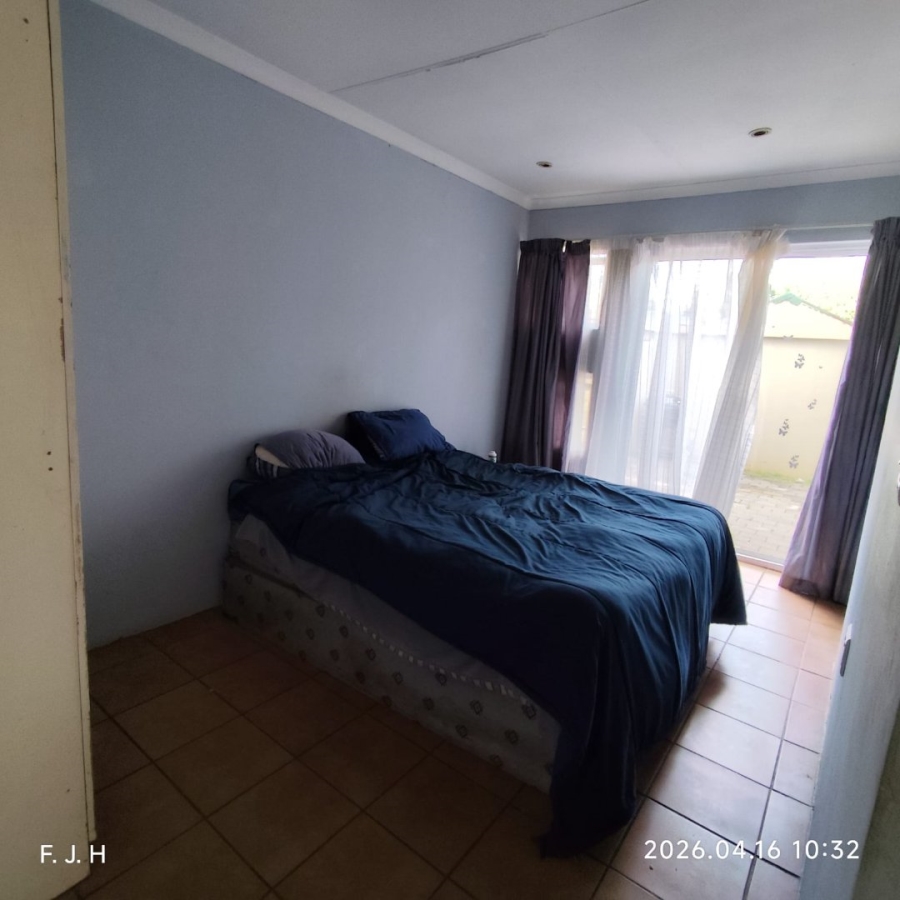 2 Bedroom Property for Sale in Edenvale Central Gauteng