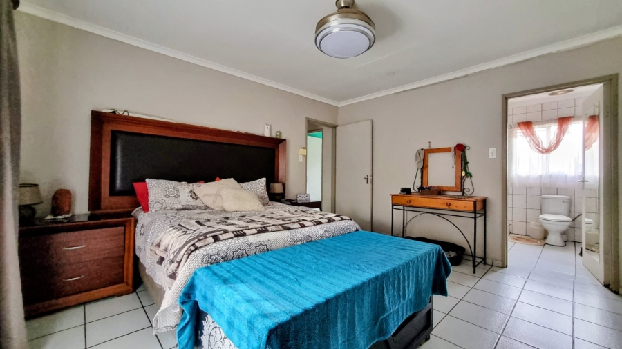 3 Bedroom Property for Sale in Falcon Ridge Gauteng