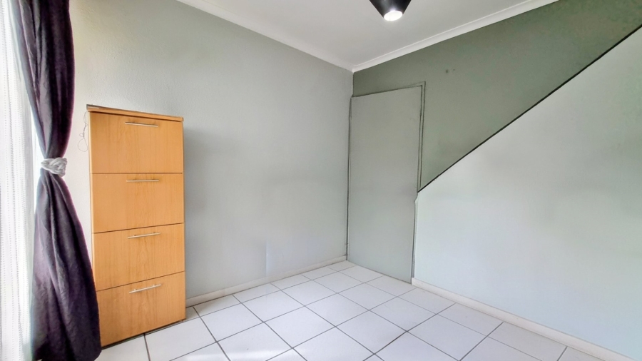 3 Bedroom Property for Sale in Falcon Ridge Gauteng