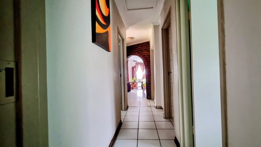 3 Bedroom Property for Sale in Falcon Ridge Gauteng