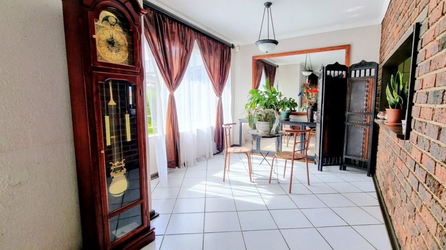 3 Bedroom Property for Sale in Falcon Ridge Gauteng