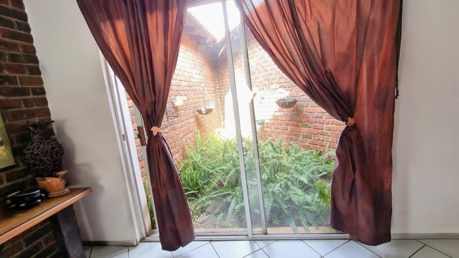 3 Bedroom Property for Sale in Falcon Ridge Gauteng