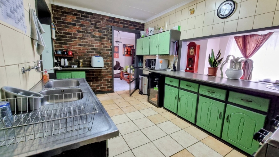 3 Bedroom Property for Sale in Falcon Ridge Gauteng