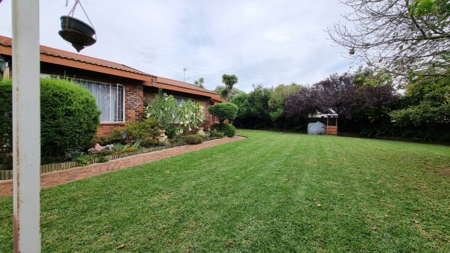 3 Bedroom Property for Sale in Falcon Ridge Gauteng