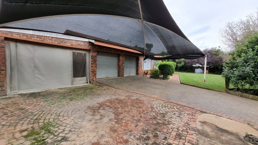 3 Bedroom Property for Sale in Falcon Ridge Gauteng