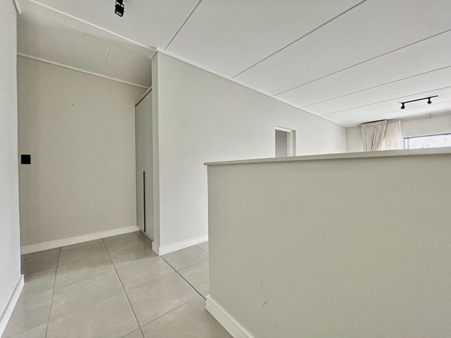  Bedroom Property for Sale in Waterfall Gauteng