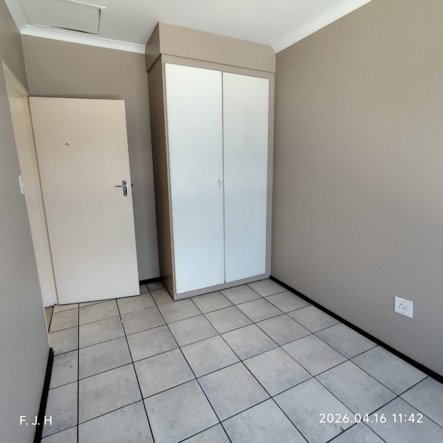 1 Bedroom Property for Sale in Edenvale Central Gauteng