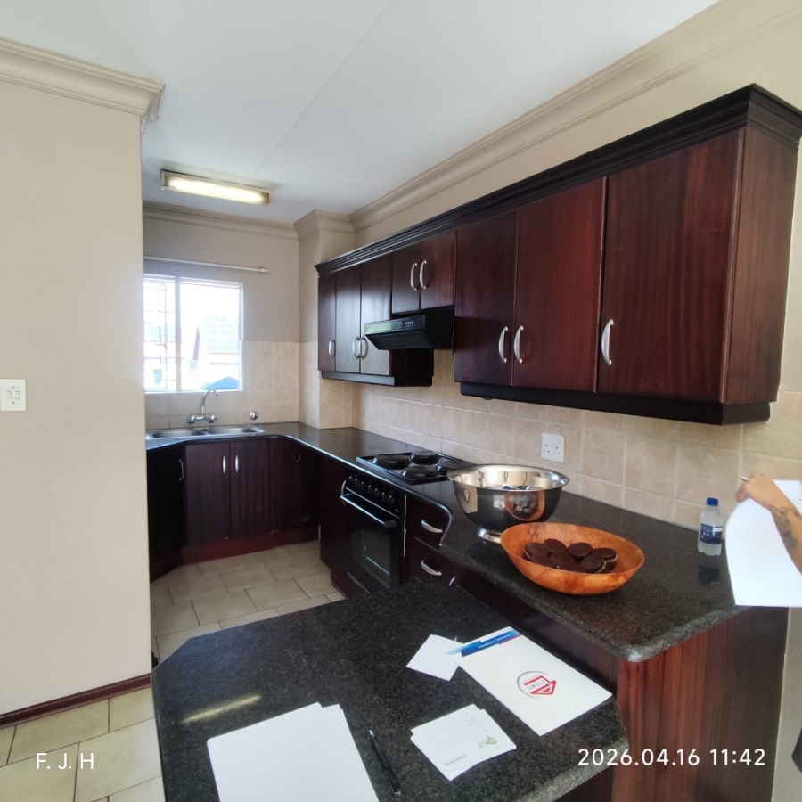 1 Bedroom Property for Sale in Edenvale Central Gauteng