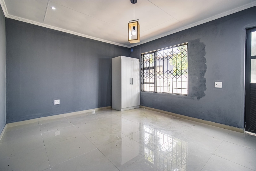 To Let 1 Bedroom Property for Rent in Birch Acres Gauteng