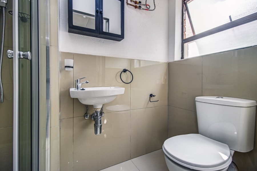 To Let 1 Bedroom Property for Rent in Birch Acres Gauteng