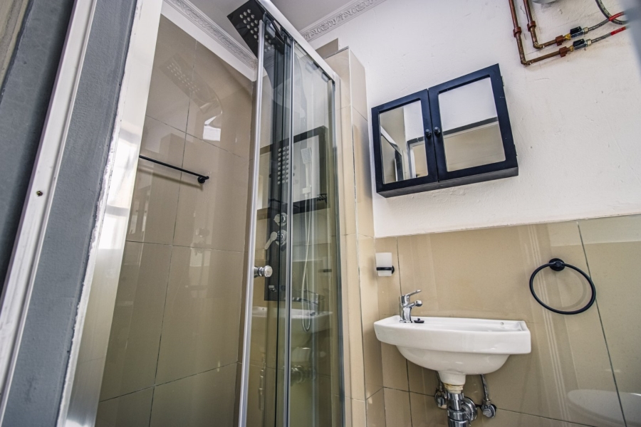 To Let 1 Bedroom Property for Rent in Birch Acres Gauteng