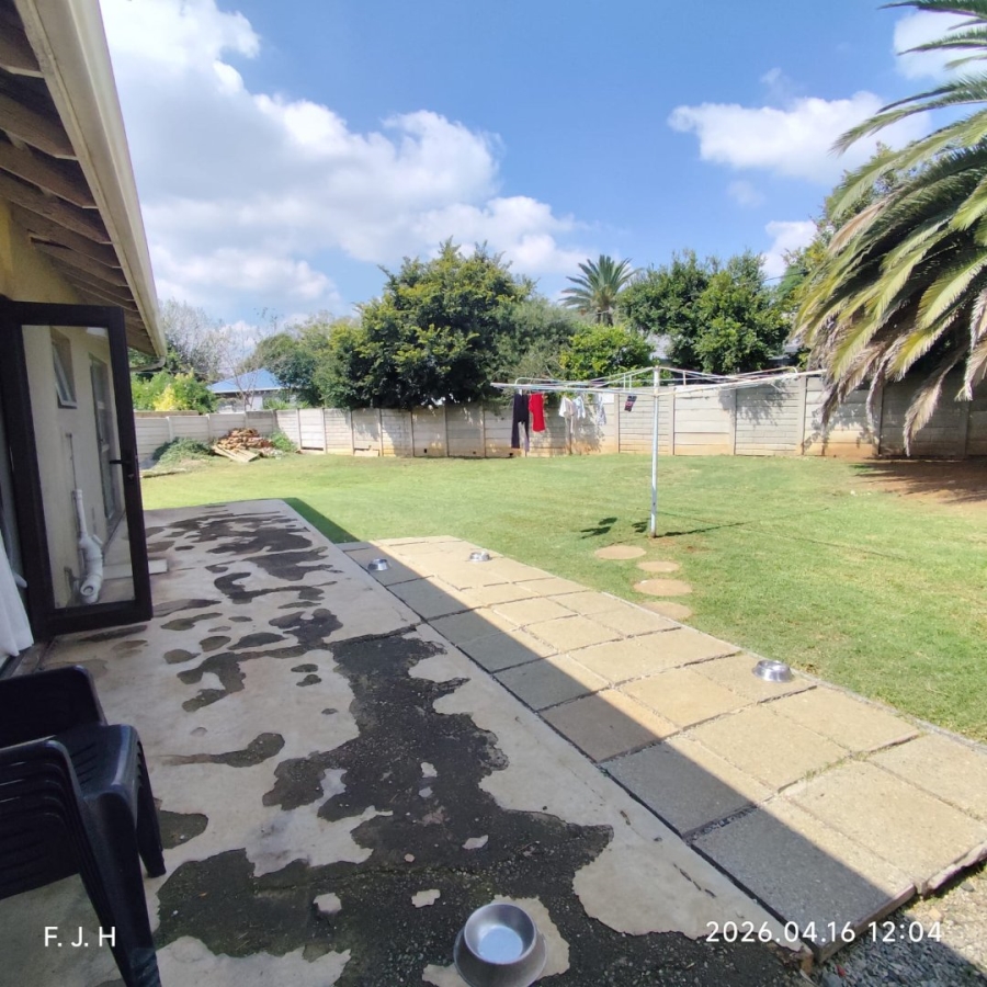 3 Bedroom Property for Sale in Buurendal Gauteng