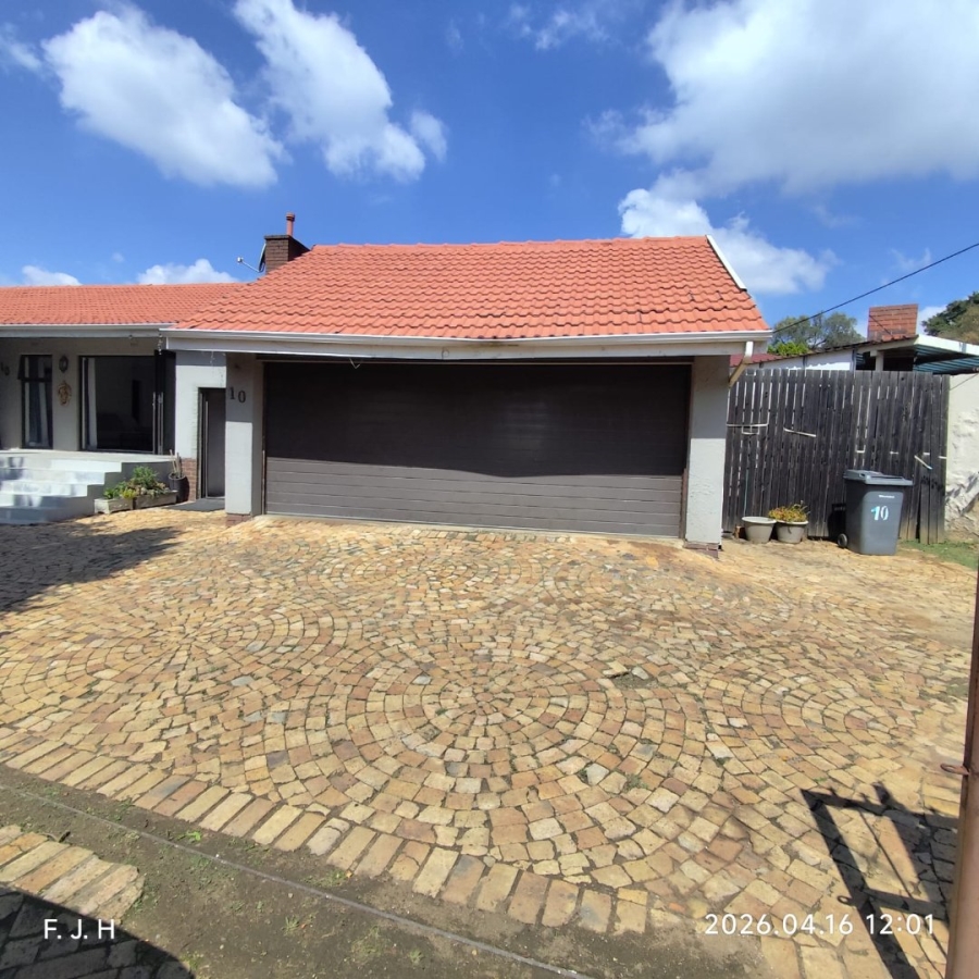 3 Bedroom Property for Sale in Buurendal Gauteng