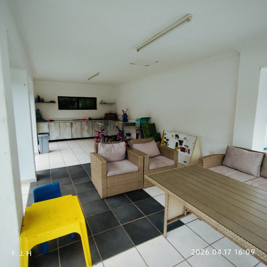 6 Bedroom Property for Sale in Senderwood Gauteng