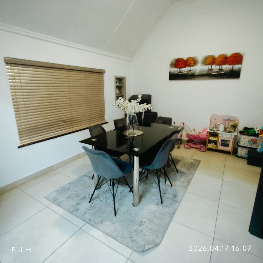 6 Bedroom Property for Sale in Senderwood Gauteng
