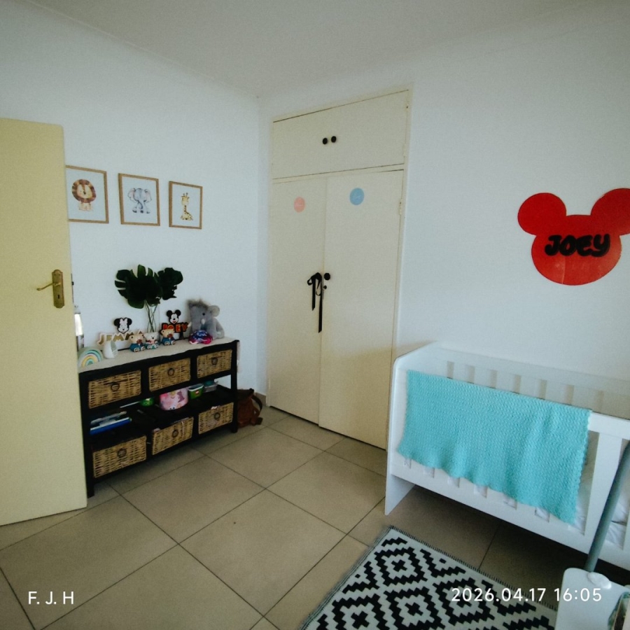6 Bedroom Property for Sale in Senderwood Gauteng