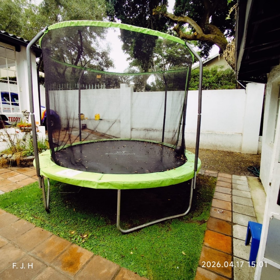 6 Bedroom Property for Sale in Senderwood Gauteng