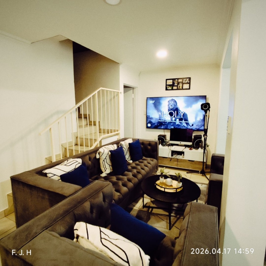 6 Bedroom Property for Sale in Senderwood Gauteng