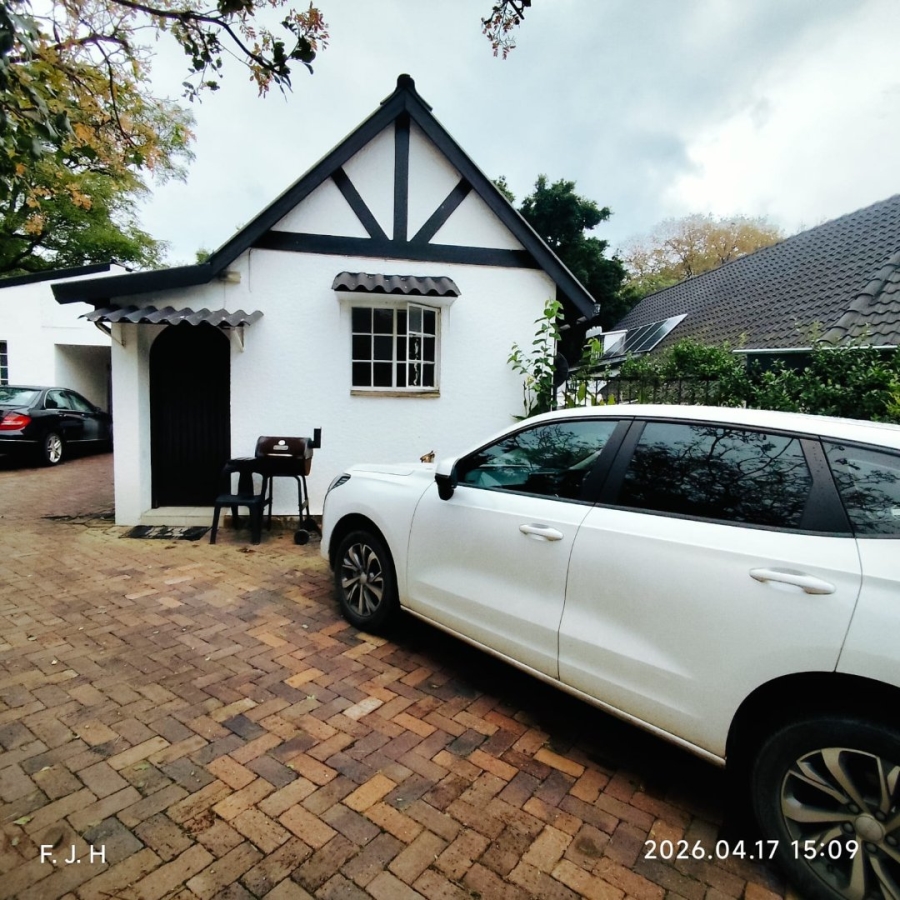 6 Bedroom Property for Sale in Senderwood Gauteng