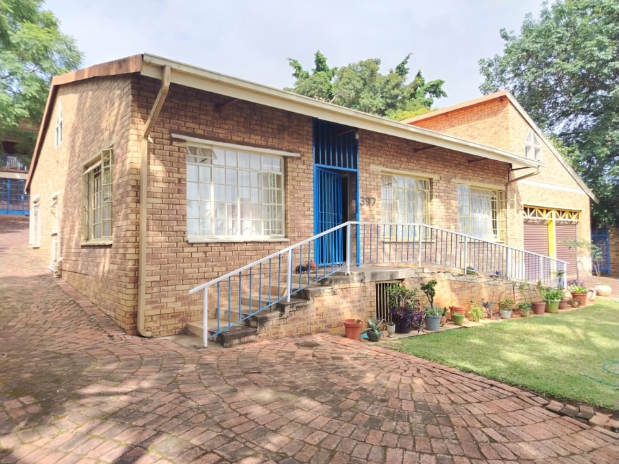 7 Bedroom Property for Sale in Silverton Gauteng