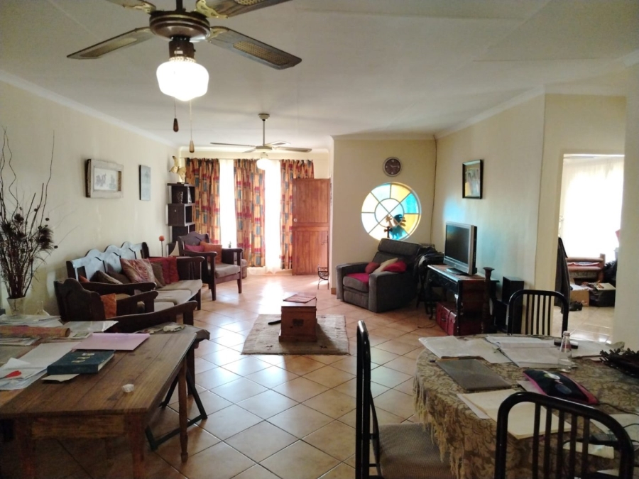 7 Bedroom Property for Sale in Silverton Gauteng