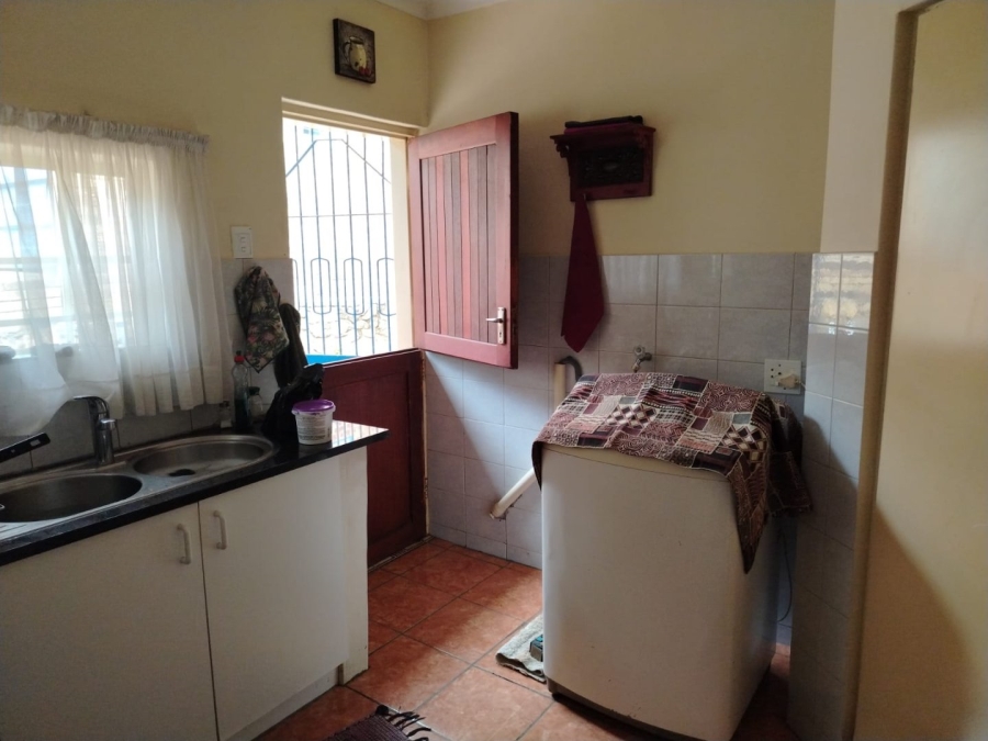 7 Bedroom Property for Sale in Silverton Gauteng