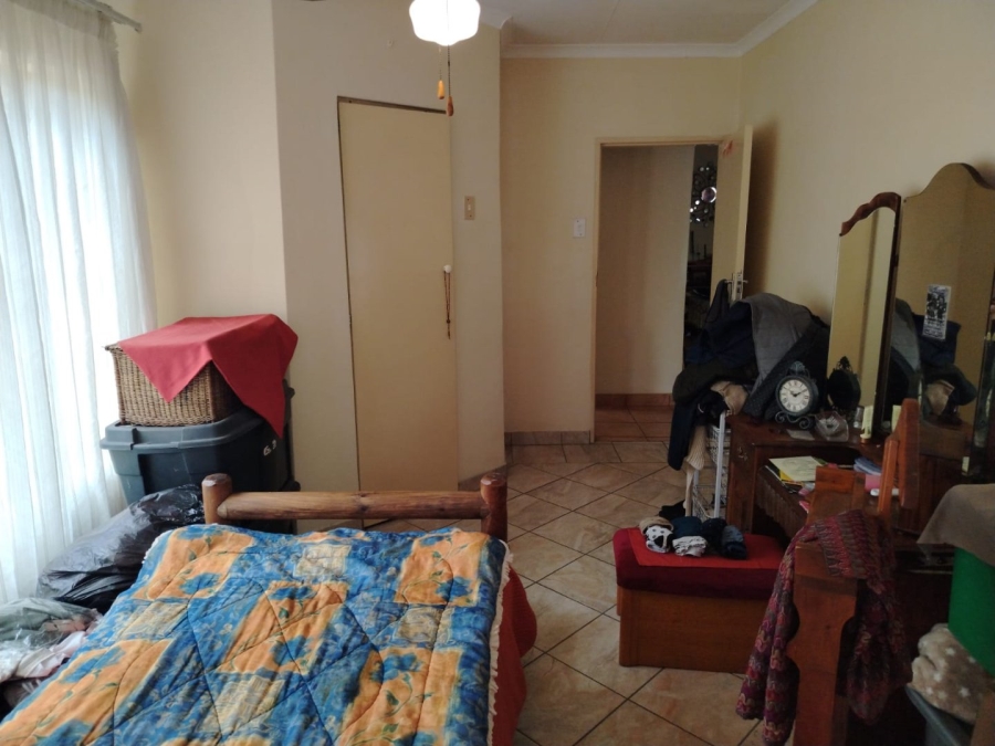 7 Bedroom Property for Sale in Silverton Gauteng