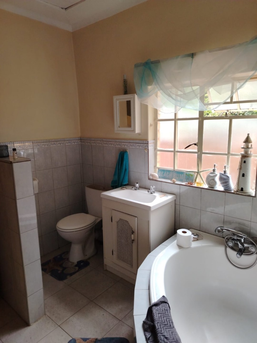 7 Bedroom Property for Sale in Silverton Gauteng