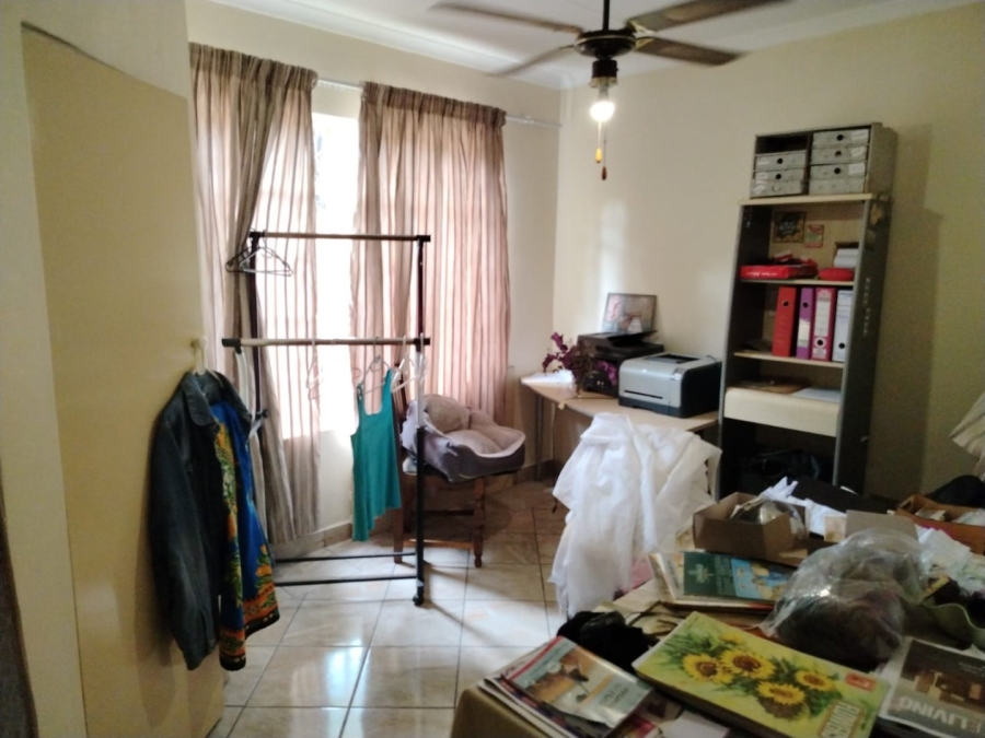 7 Bedroom Property for Sale in Silverton Gauteng