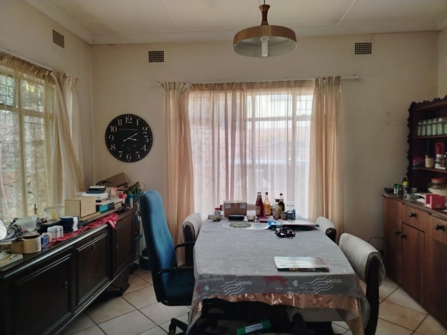 7 Bedroom Property for Sale in Silverton Gauteng