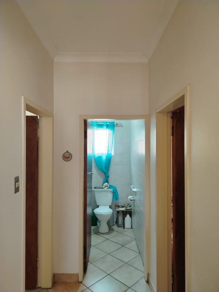 7 Bedroom Property for Sale in Silverton Gauteng